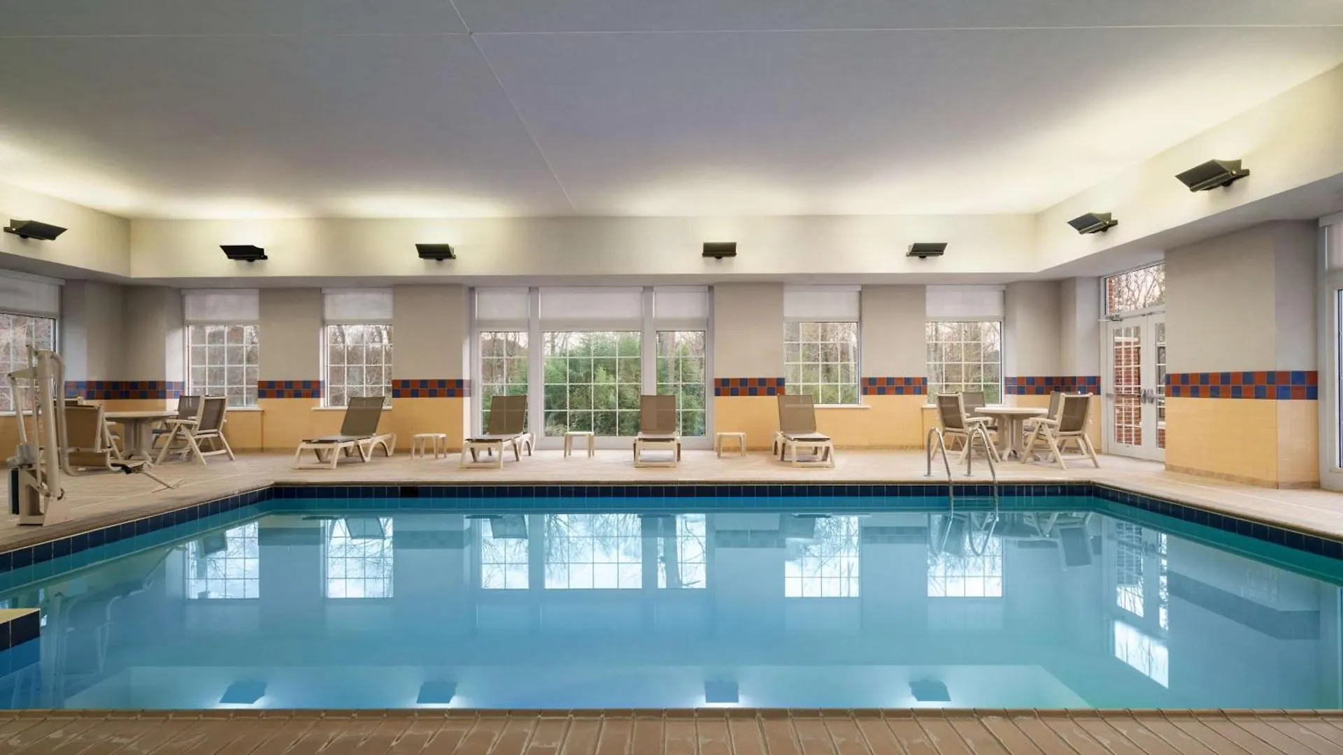 Hampton Inn & Suites Williamsburg-Central United States