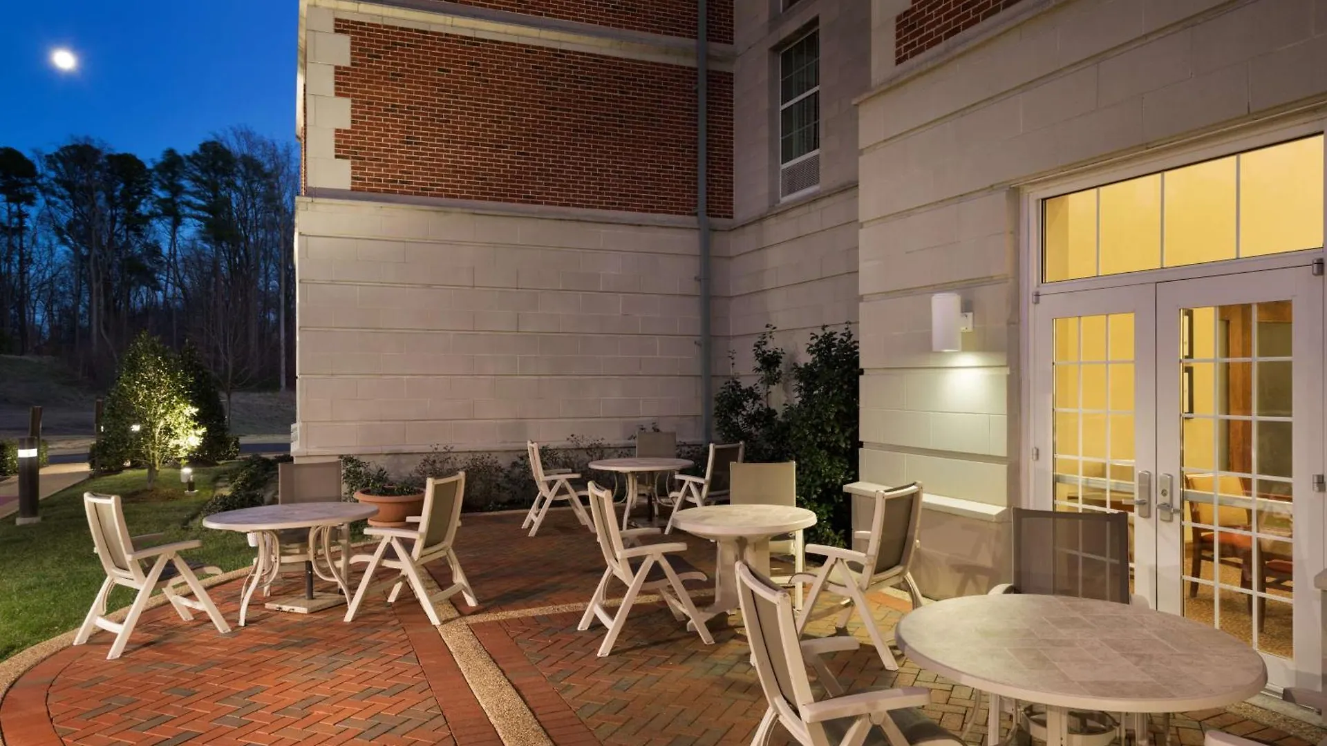 Hampton Inn & Suites Williamsburg-Central United States